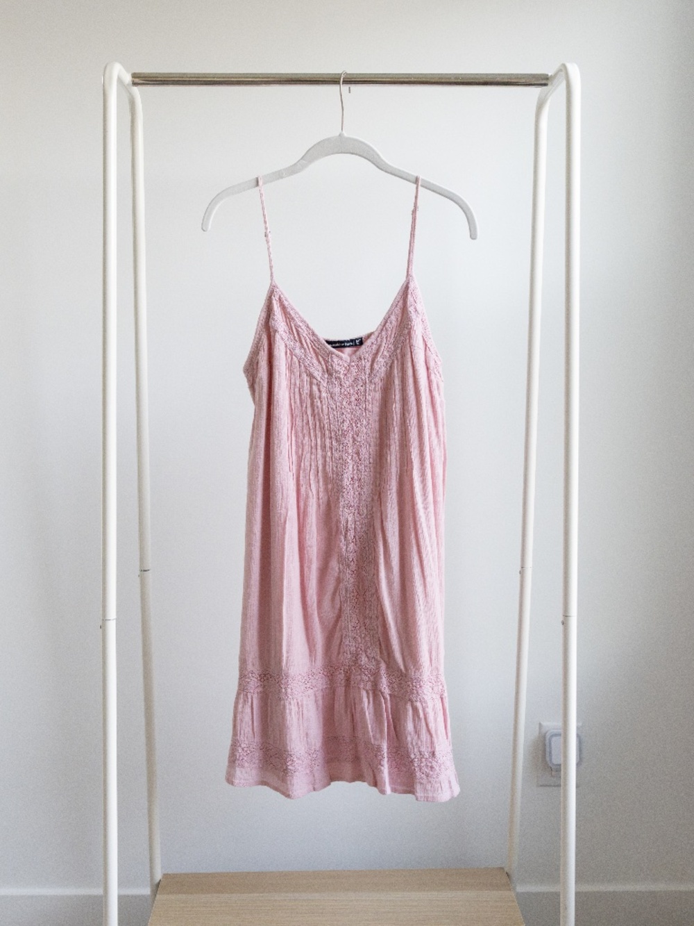 Abercrombie Light Pink Lace Pieced Swing Dress - Medium Tall